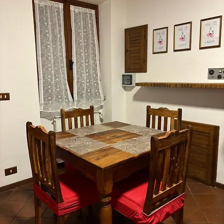 Delle Sorelle Nel Centro Storico