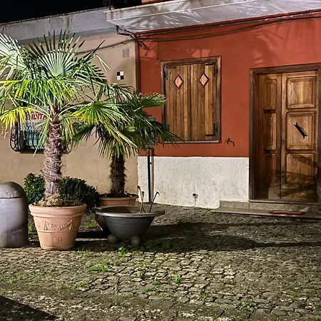Delle Sorelle Nel Centro Storico Campagnano Di Roma